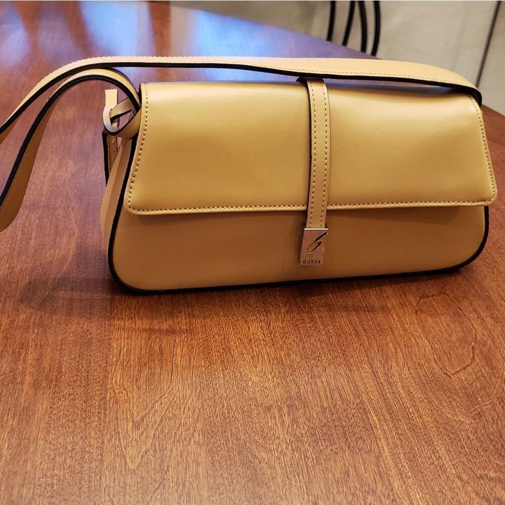 VINTAGE new no tags rare emblem GUESS leather‎  shoulder bag